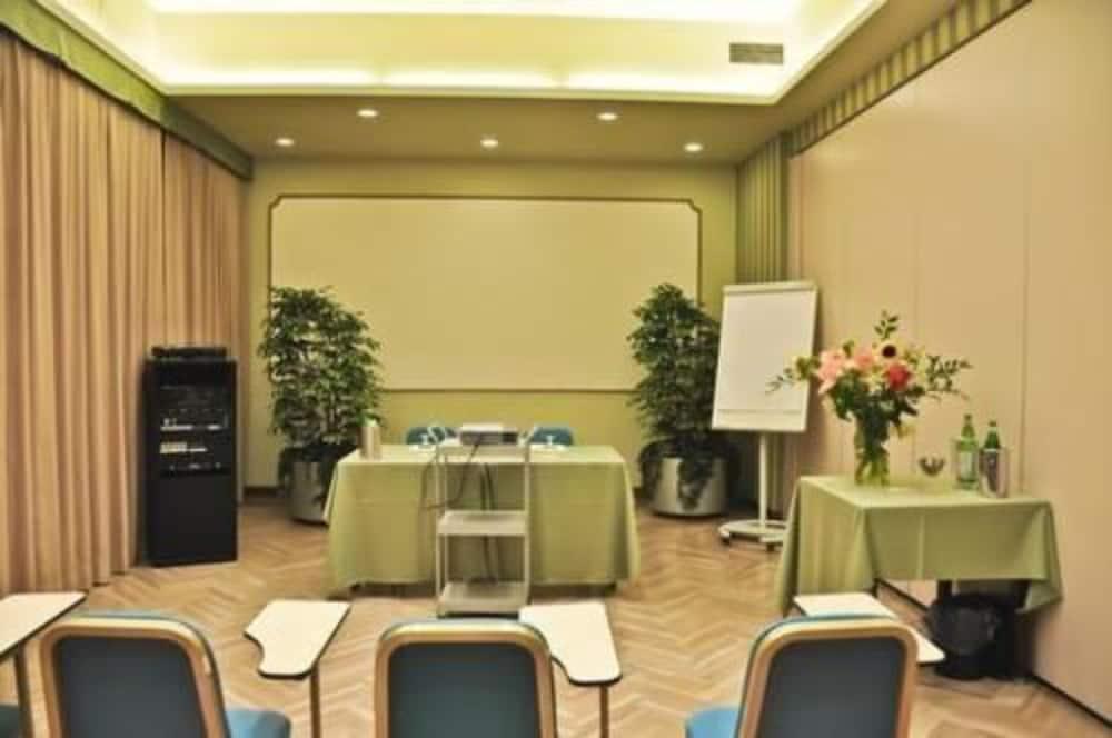 Hotel Lloyd Μιλάνο Εξωτερικό φωτογραφία