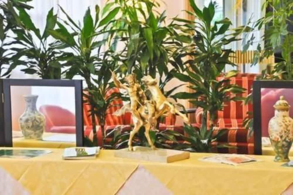 Hotel Lloyd Μιλάνο Εξωτερικό φωτογραφία